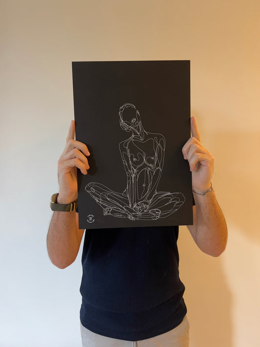 Sitting Lady II - BLACK EDITION ed. of 24