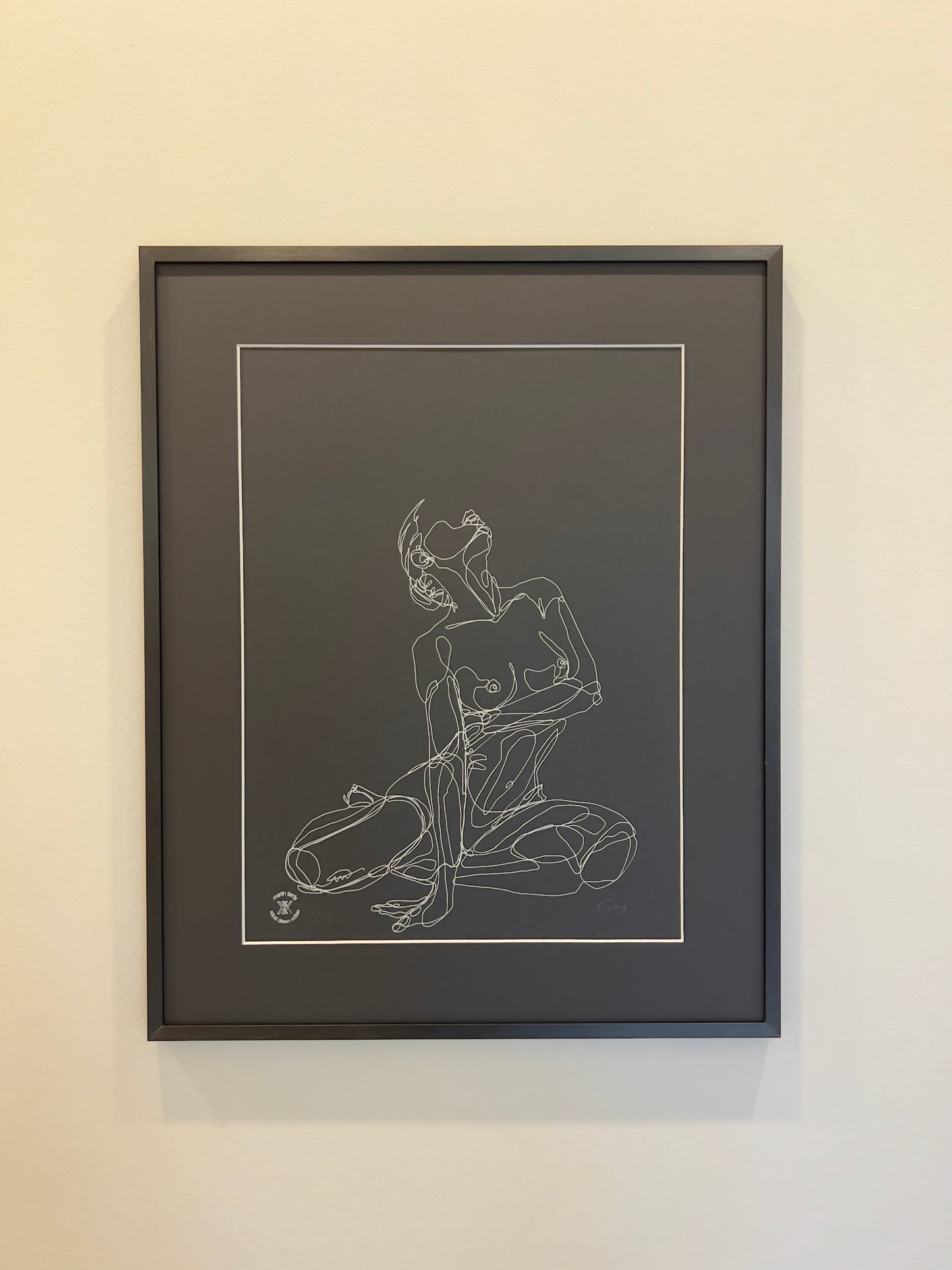 sitting lady I - BLACK EDITION ed. of 24